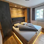 Roasthof Апартаменти *